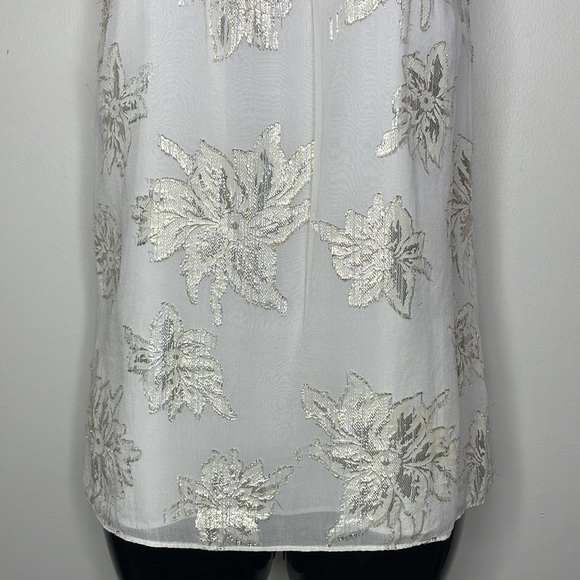 White House Black Market Size S White Metallic Gold Floral Sleeveless Silk Top - Picture 4 of 12